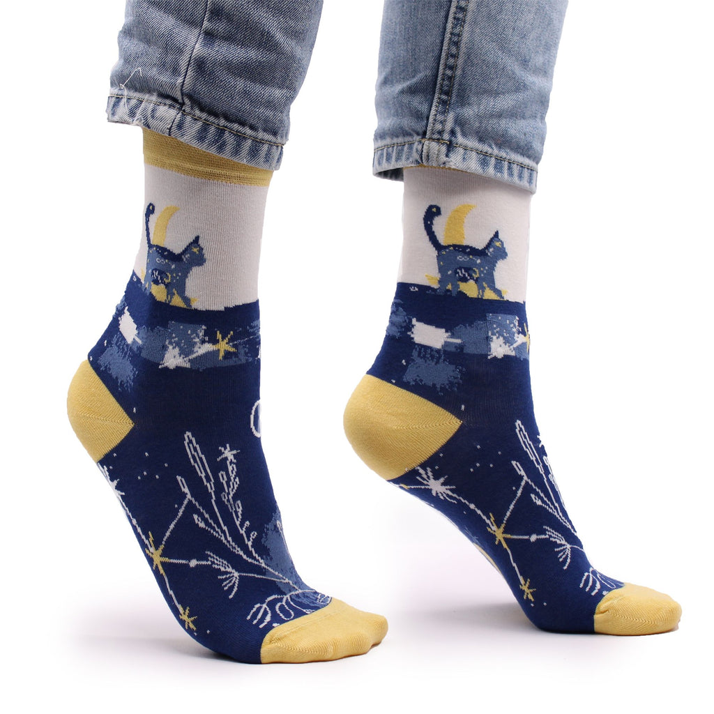 Hop Hare Bamboo Socks | Midnight Cat