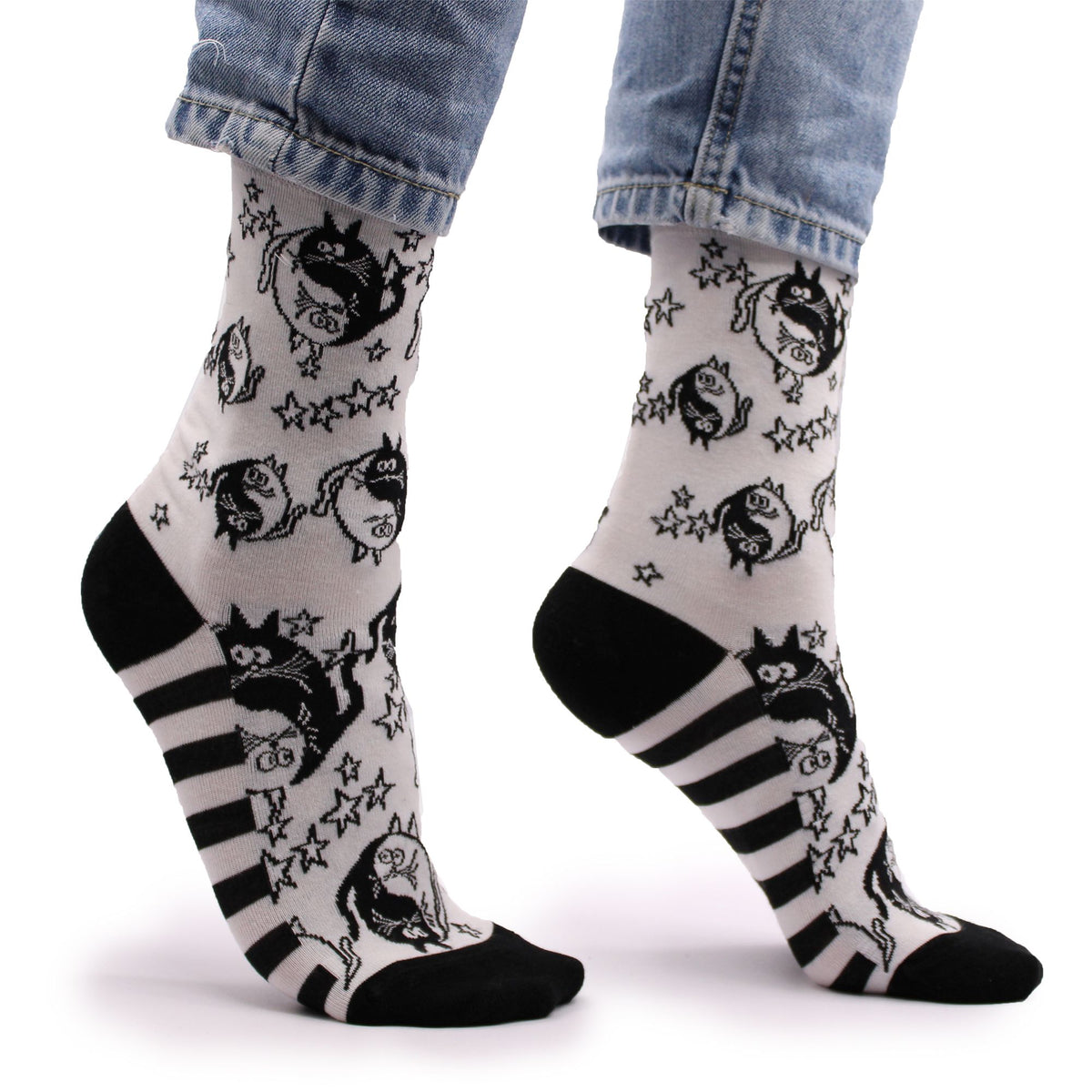 Hop Hare Bamboo Socks | Ying Yang